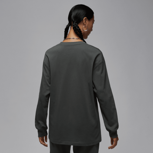 Nike Women's Oversized Graphic Long Sleeve T-Shirt HV0449-0681:1