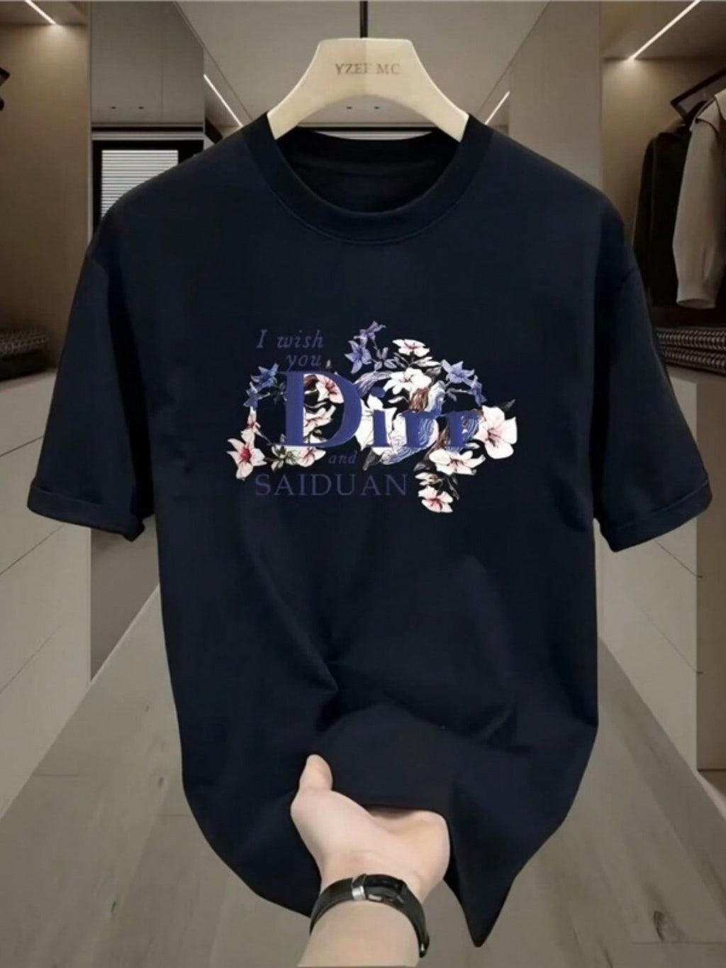 DiorSS LeeS Modern Elegant And Timeless Classic USA T-Shirt-GucciS/LeeS