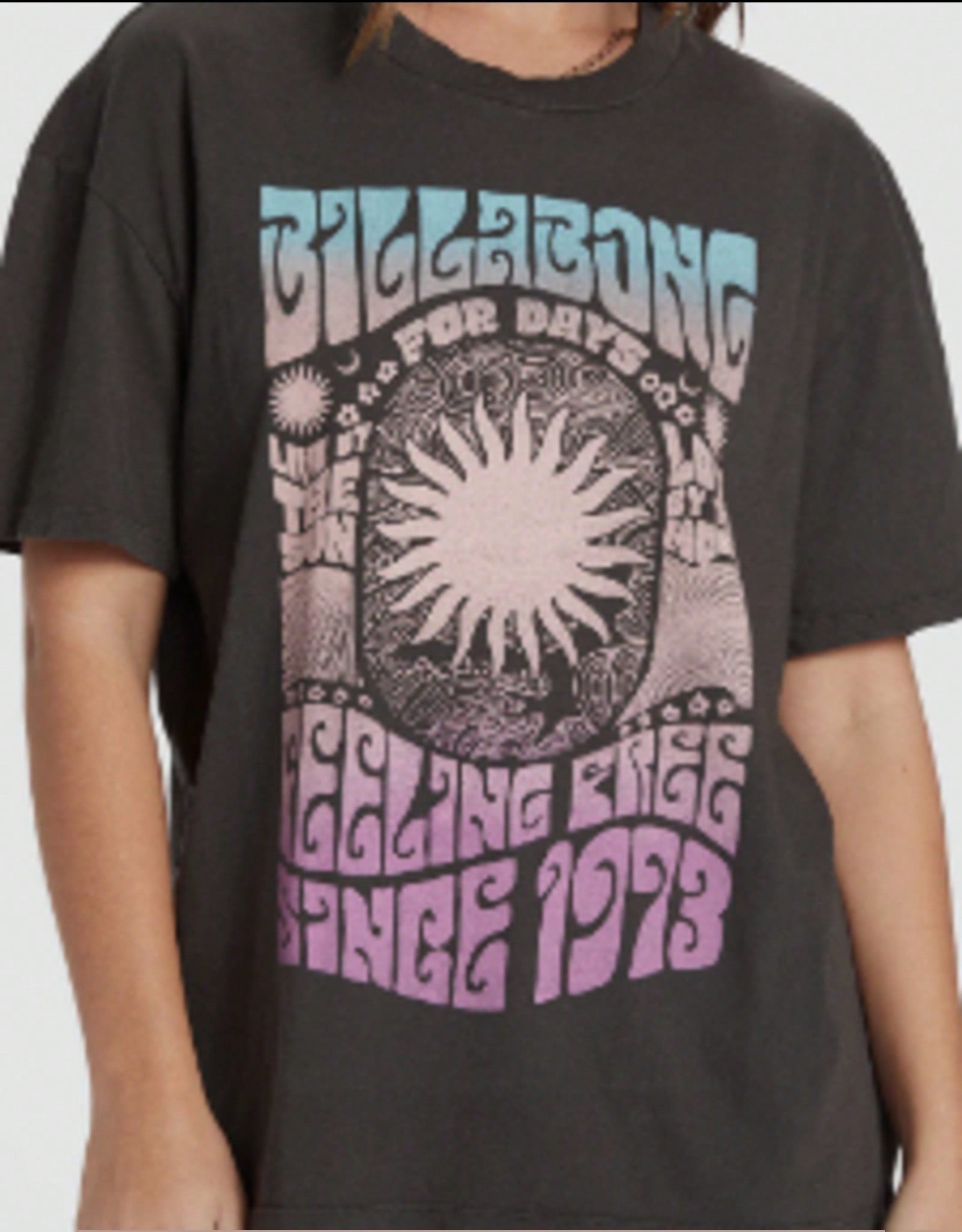 Billabong You Are Invited Oversized Tee Women Crew Neck Graphic Off Black1:1