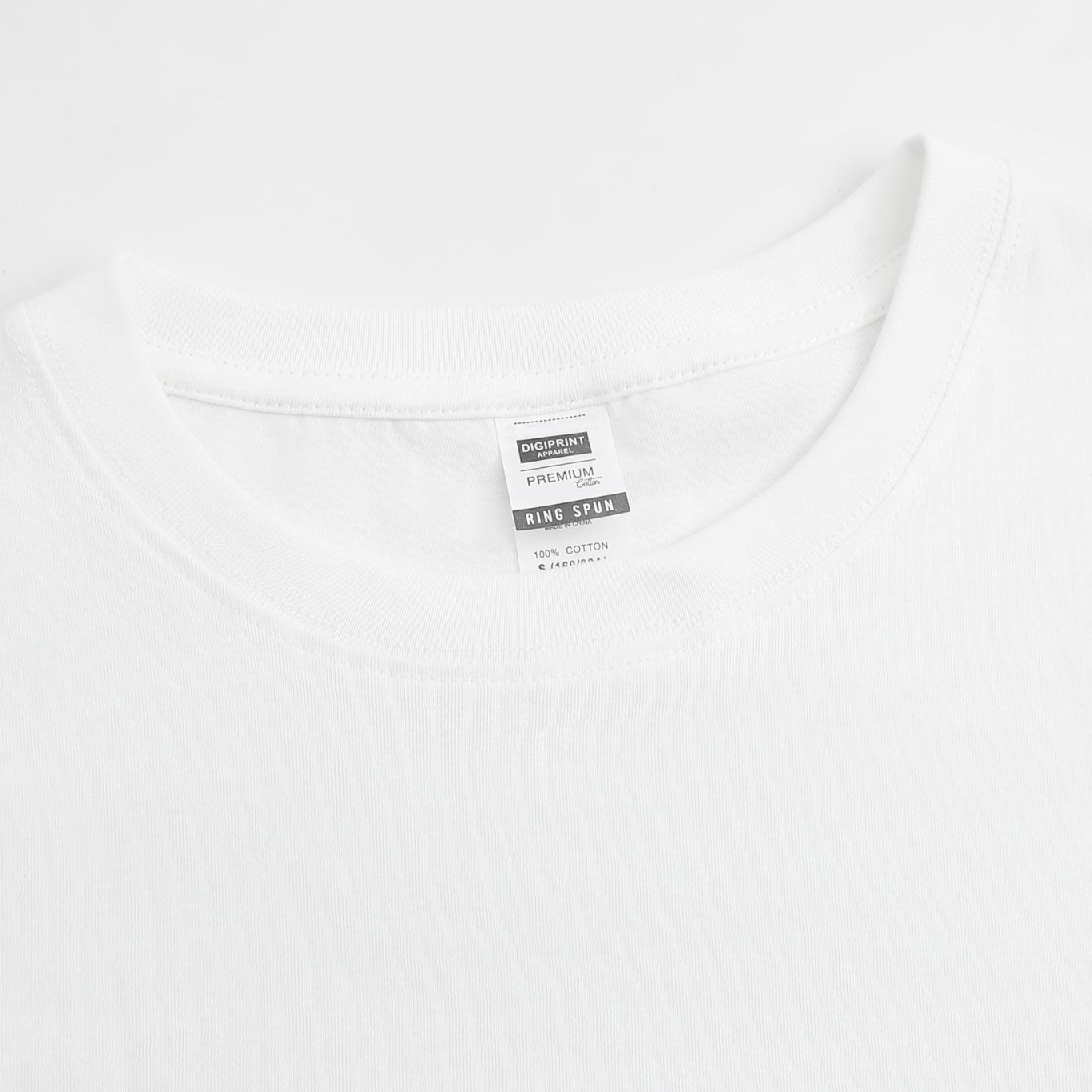 Classic American-style basic cropped cotton T-shirt; made from 180g combed cotton for a structured, flattering fit; slim-fit, short-sleeved, crew-neck design.