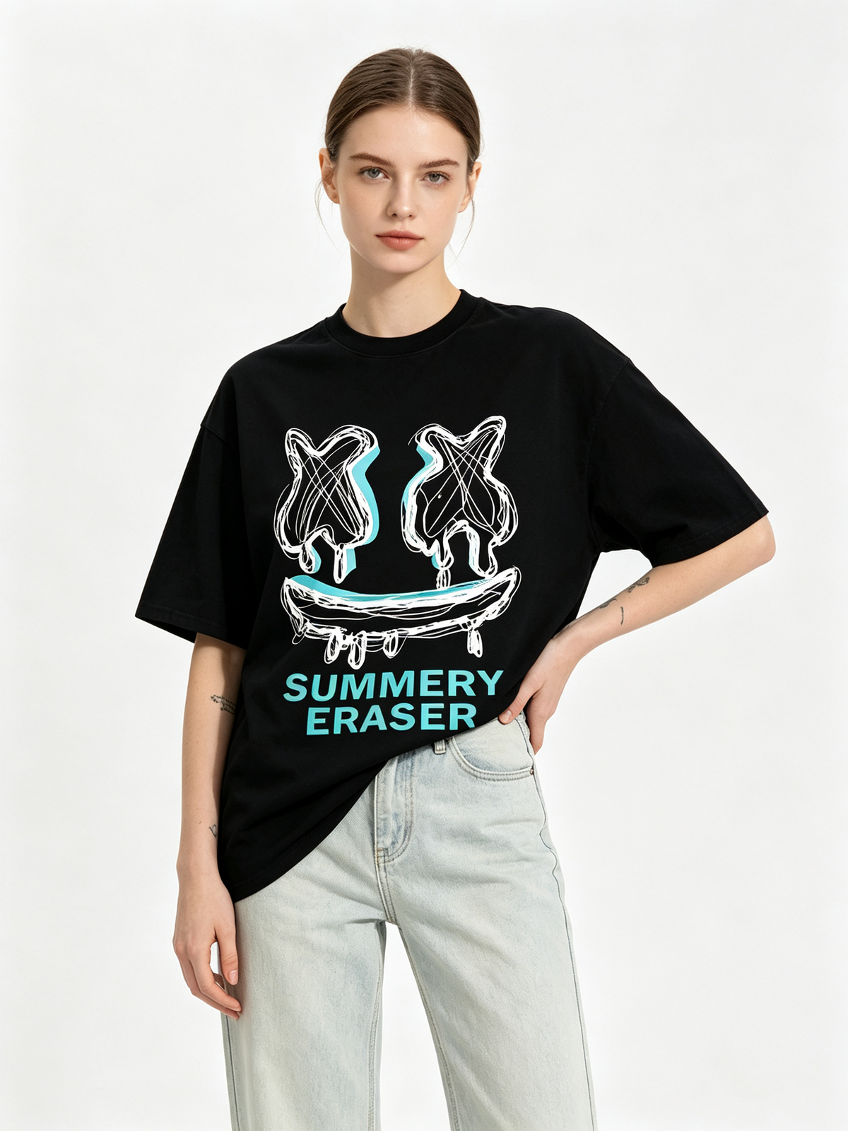 Acid-washed pure cotton short-sleeve T-shirt featuring graffiti, popsicle, skateboard, and smiley face prints; an oversized, loose-fit American streetwear style suitable for both men and women.