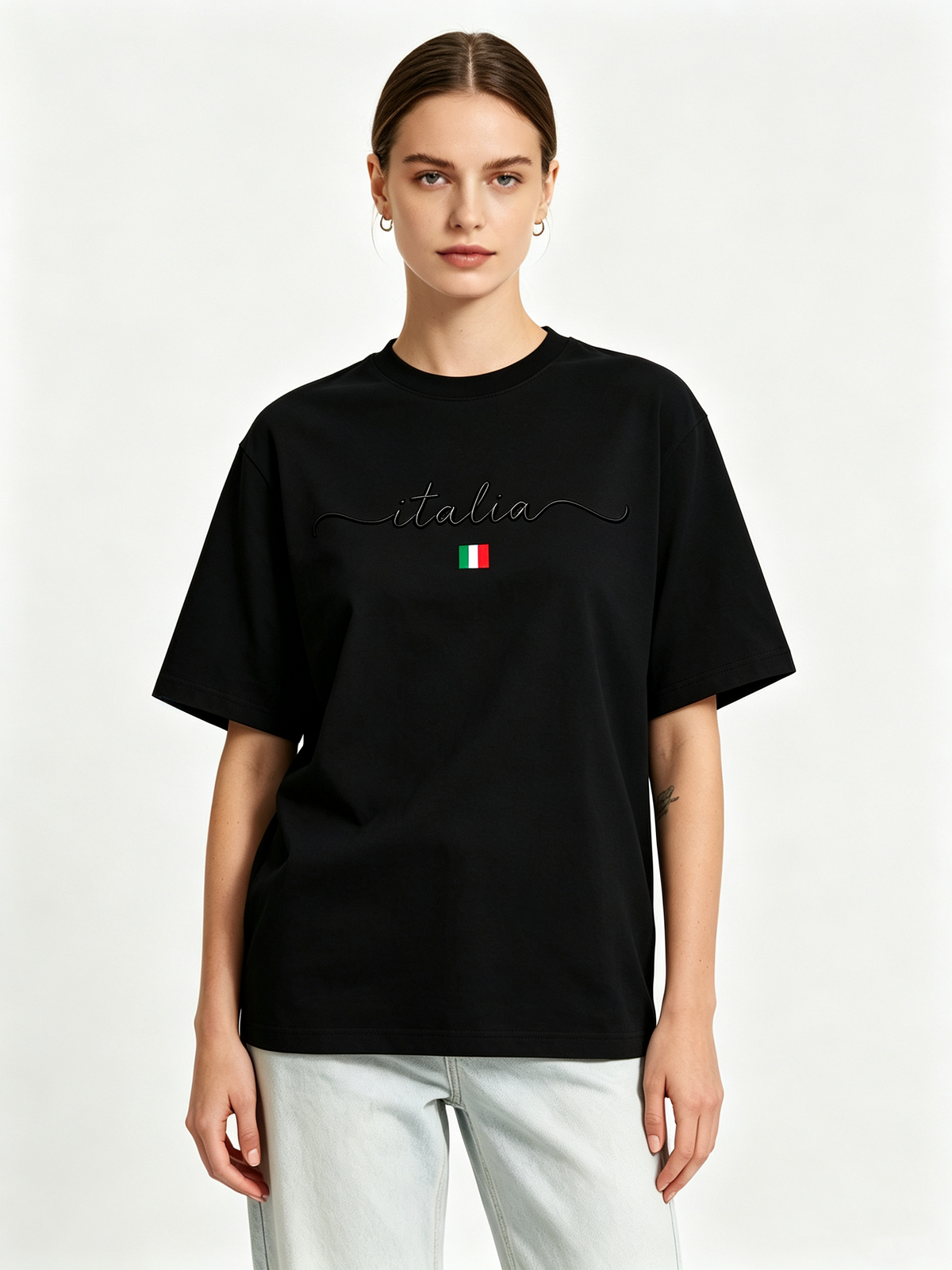Women's "Italia" Cotton Short-Sleeve T-Shirt – Black Crew Neck with Handwritten Flag-Style Lettering (Minimalist & Casual)