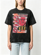 Women's Washed Black Vintage-Style T-Shirt – Chicago Bulls Oversized Cotton Short-Sleeve Tee with Large Retro Basketball Graphic