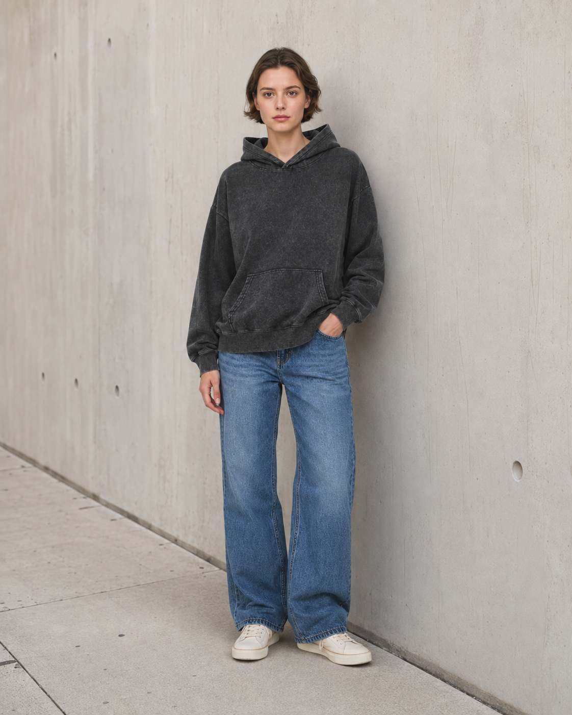 Vintage-wash distressed hooded sweatshirt—a versatile, relaxed-fit casual jacket with a laid-back, dropped-shoulder style.
