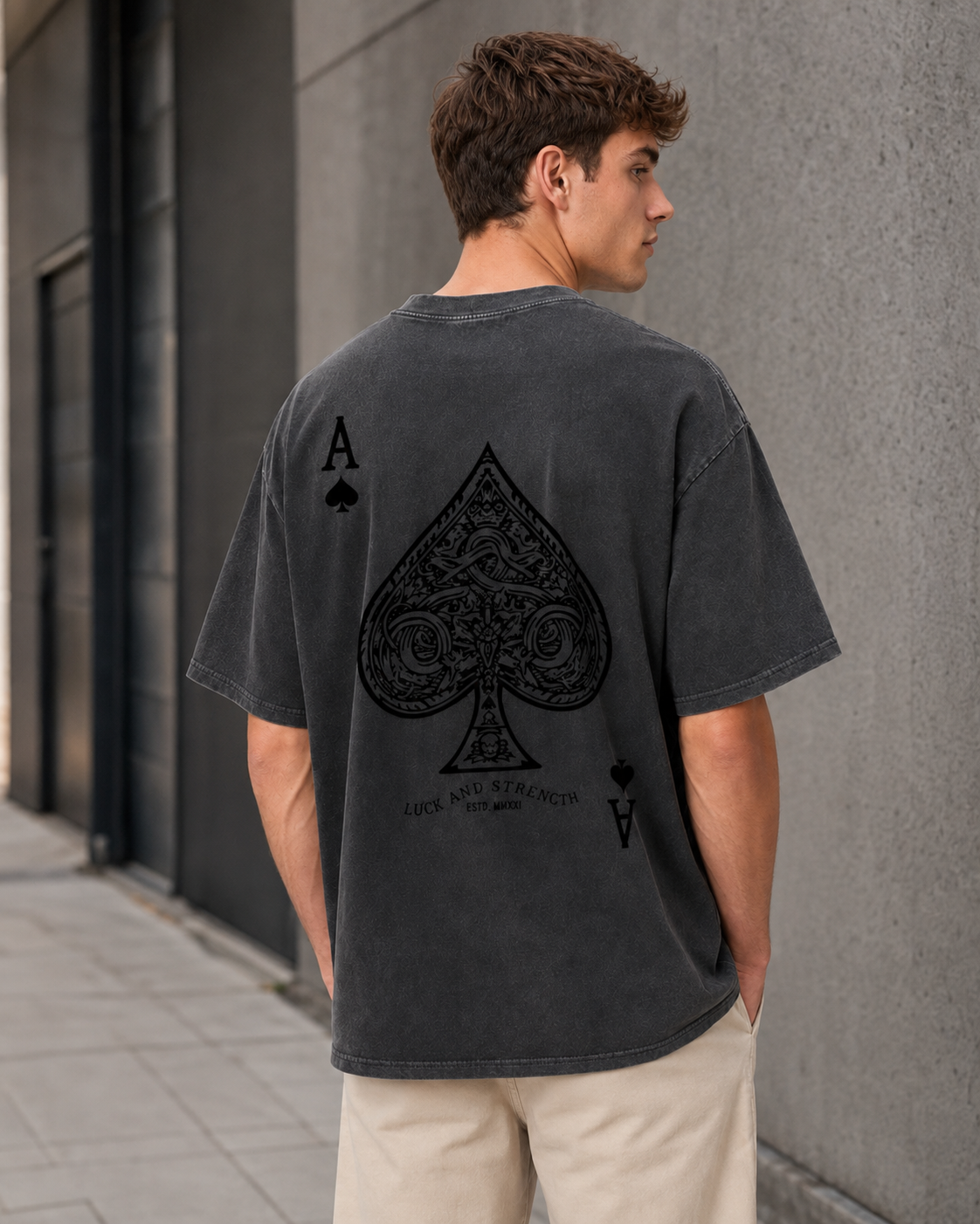 American-style acid-washed distressed Ace of Spades playing card print short-sleeved T-shirt, heavyweight vintage wash, oversized, loose fit, unisex.