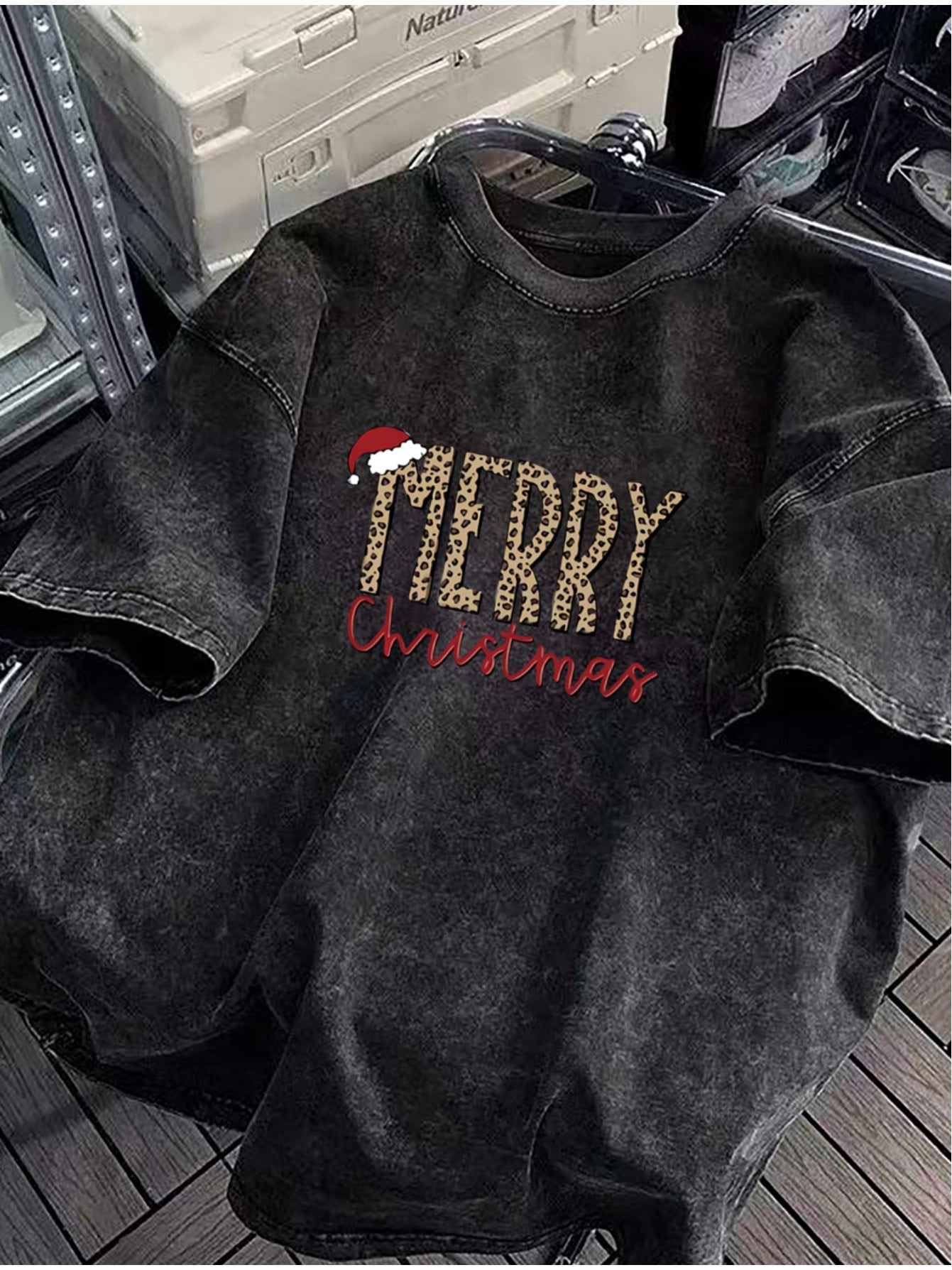 Heavyweight 230g Vintage Washed Loose Vintage Street Style T-Shirt | Distressed Christmas Letters and Golden Glitter Logo, Casual Short Sleeve, Crew Neck, Suitable for Plus Sizes and Tall People, All-season Wear, Ideal Gift