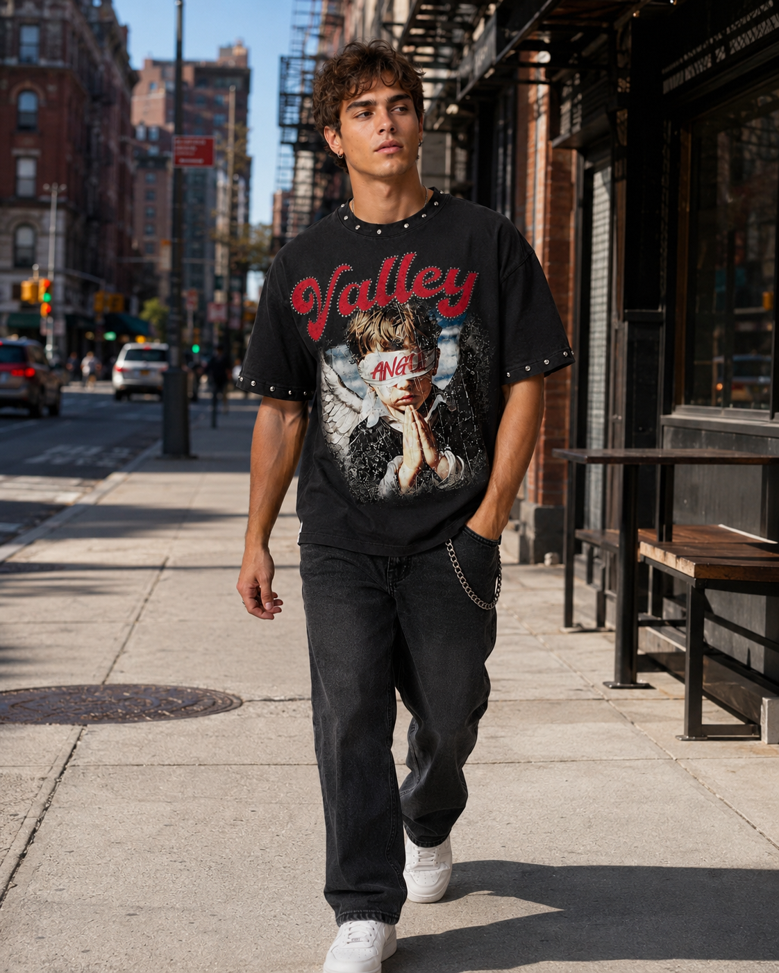 American High-Street Vintage Studded T-Shirt – Oversized Drop-Shoulder Fit with Distressed Cracked-Effect Angel Print