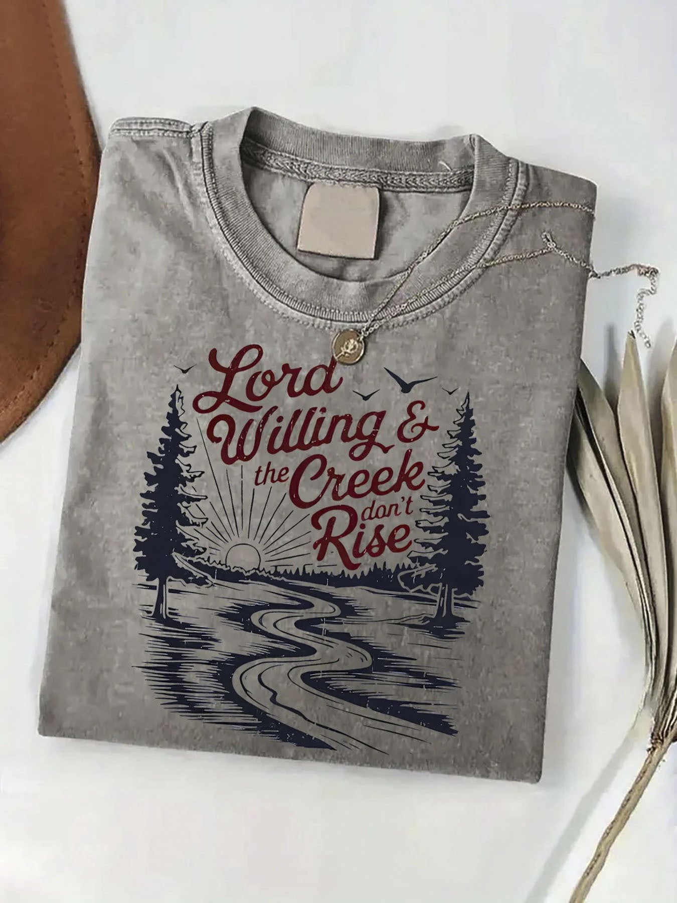 Men'S 230g Heavyweight Washed T-Shirt - Vintage Riverside Pine Trees & Birds Print with "Lord Willing The Creek Don't Rise" Design, Soft Retro Loose Fit Short Sleeve Round Neck, All-Season Casual Streetwear, Machine Washable Comfortable Everyday Shi