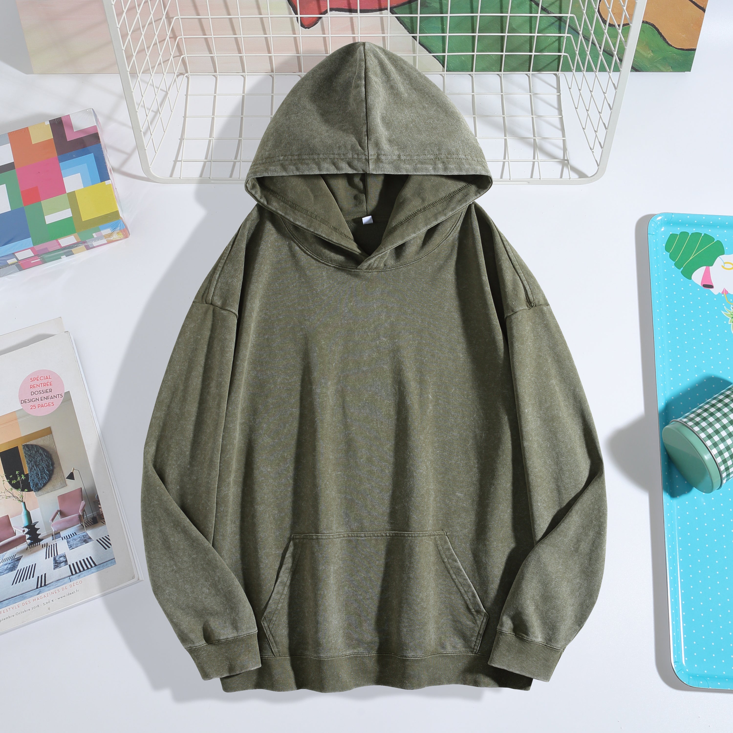 Vintage-wash distressed hooded sweatshirt—a versatile, relaxed-fit casual jacket with a laid-back, dropped-shoulder style.