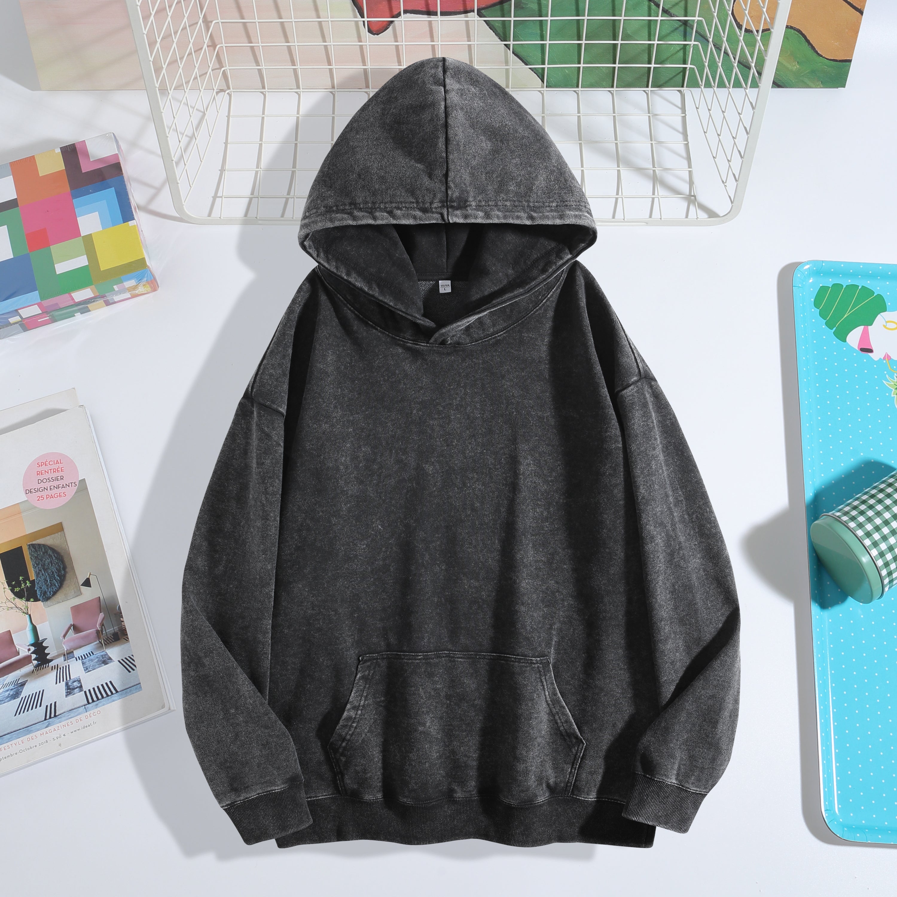 Vintage-wash distressed hooded sweatshirt—a versatile, relaxed-fit casual jacket with a laid-back, dropped-shoulder style.