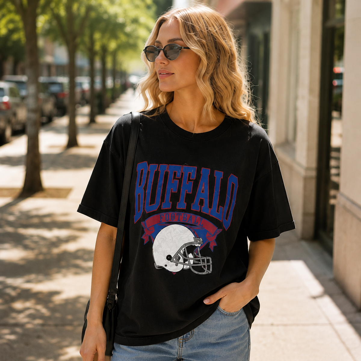 Buffalo Football Vintage Helmet Washed Cotton T-Shirt – Women's Oversized American Sporty Style Short Sleeve