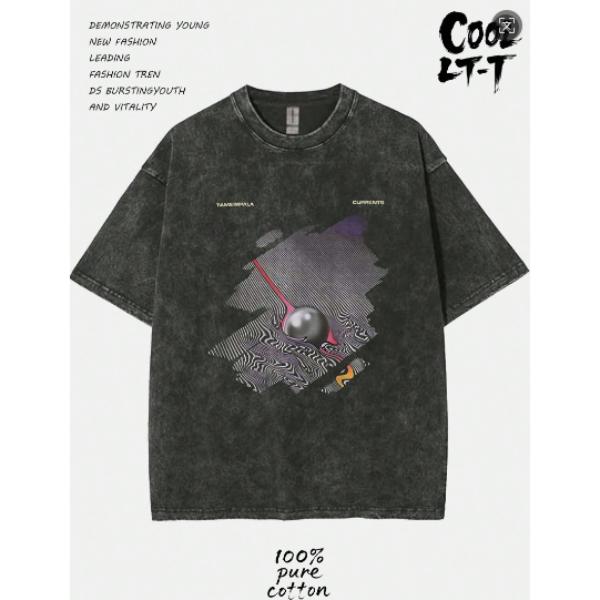 A vintage washed and nostalgic T-shirt is the perfect gift for someone's daily outfit