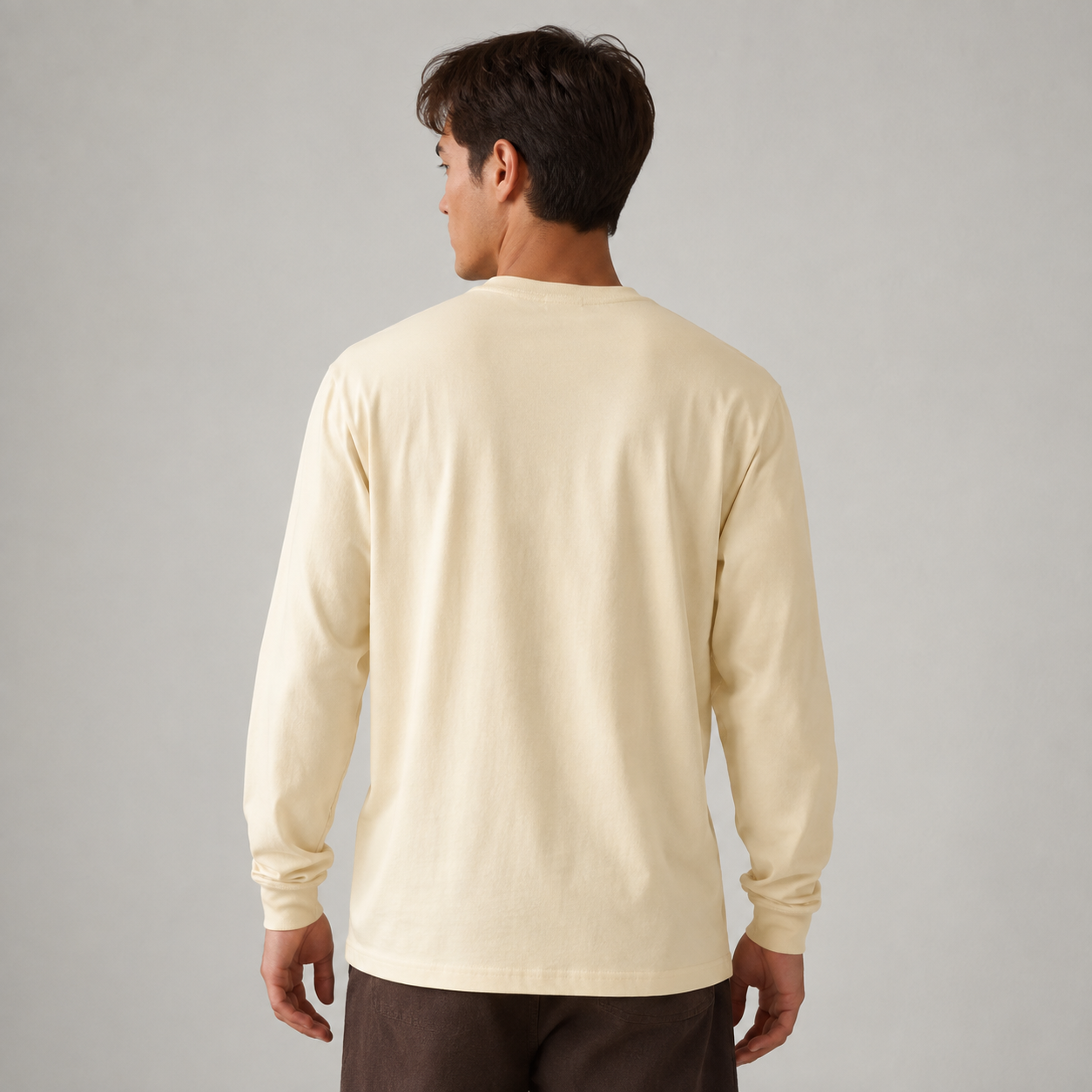 Men's apricot pure cotton crew-neck T-shirt—easy to style all year round.