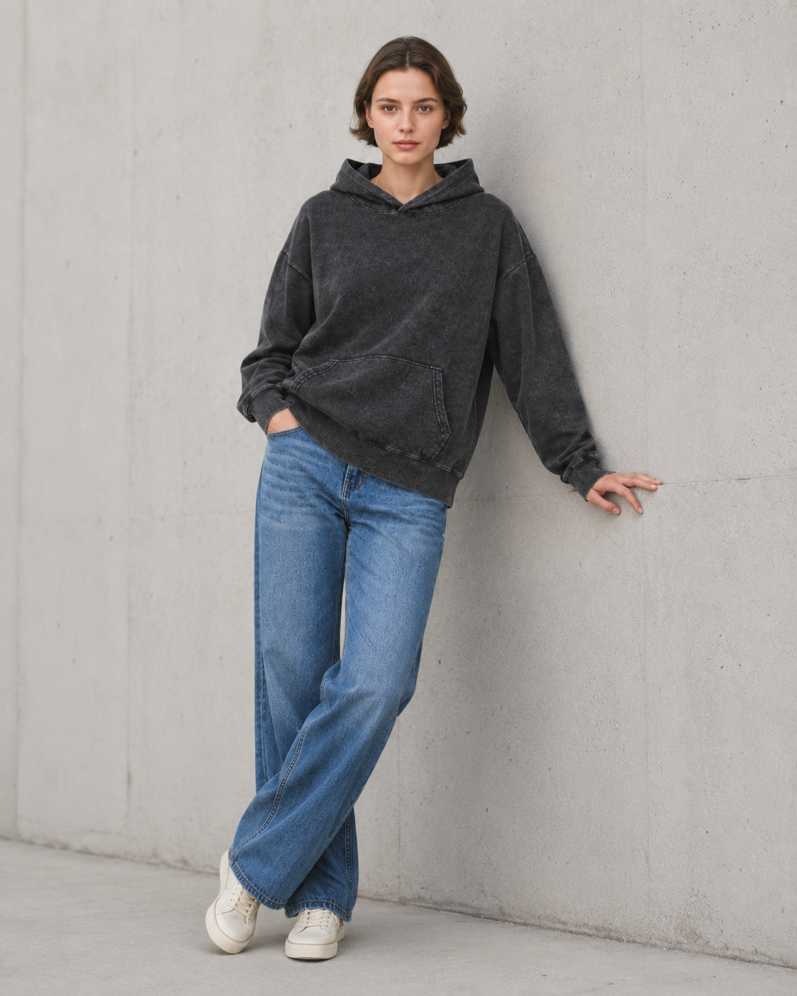 Vintage-wash distressed hooded sweatshirt—a versatile, relaxed-fit casual jacket with a laid-back, dropped-shoulder style.