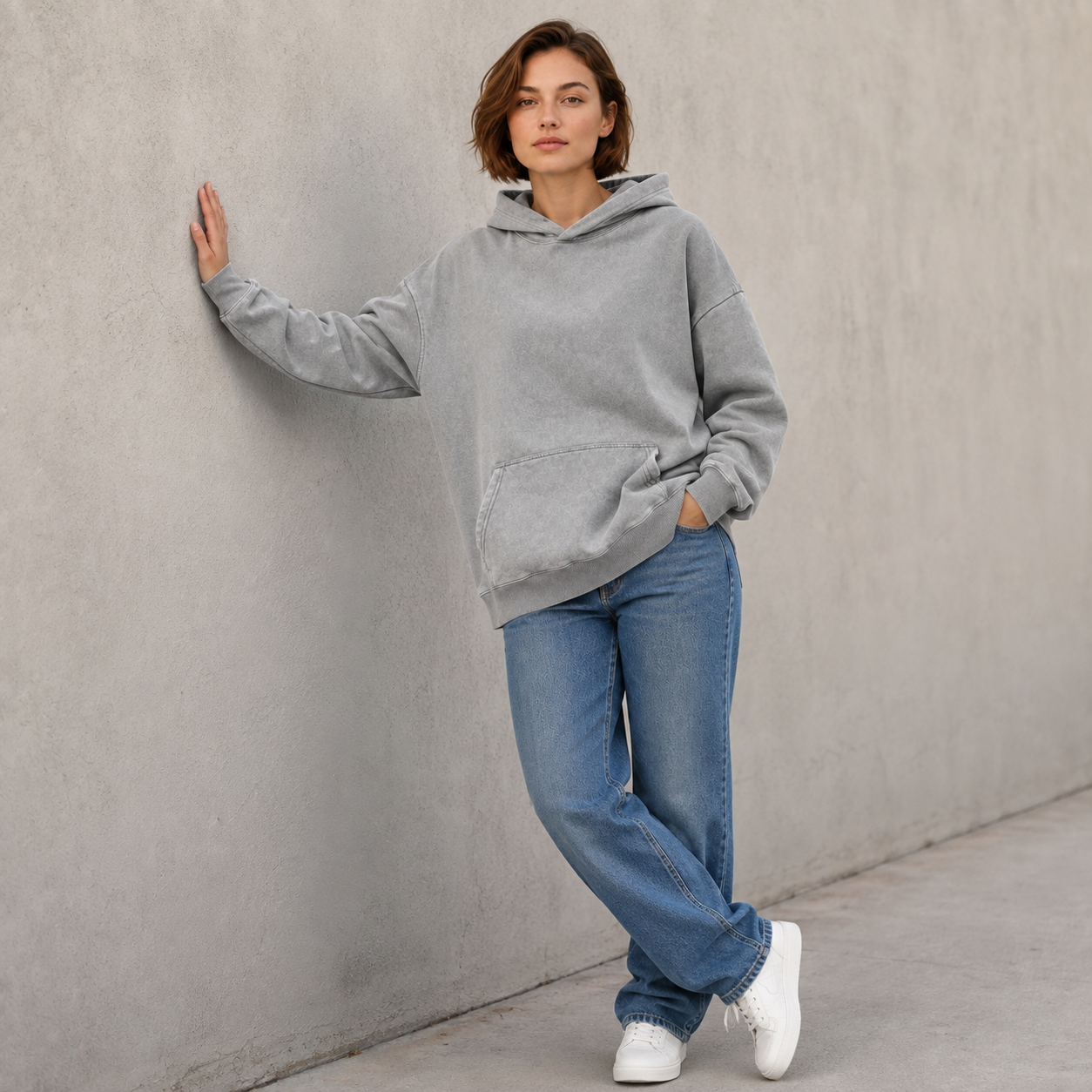 Vintage-wash distressed hooded sweatshirt—a versatile, relaxed-fit casual jacket with a laid-back, dropped-shoulder style.