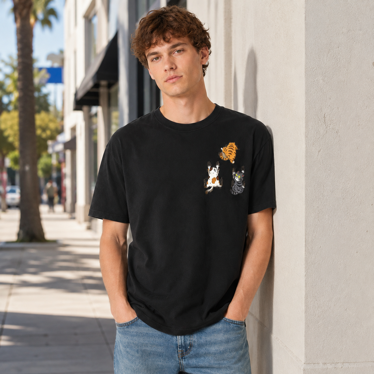 Distressed Black Oversized T-Shirt (100% Cotton) – Cute & Playful "Wall-Climbing Cat" Graphic – Retro Casual Style