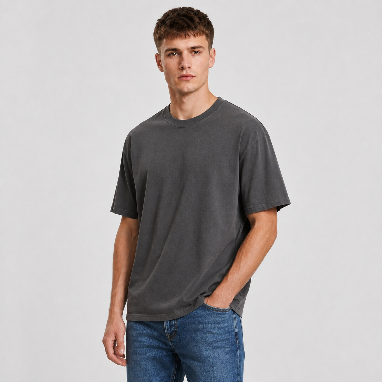 American Vintage-Style Distressed Wash Short-Sleeve T-Shirt – Unisex Casual Top with Faded, Worn-In Finish