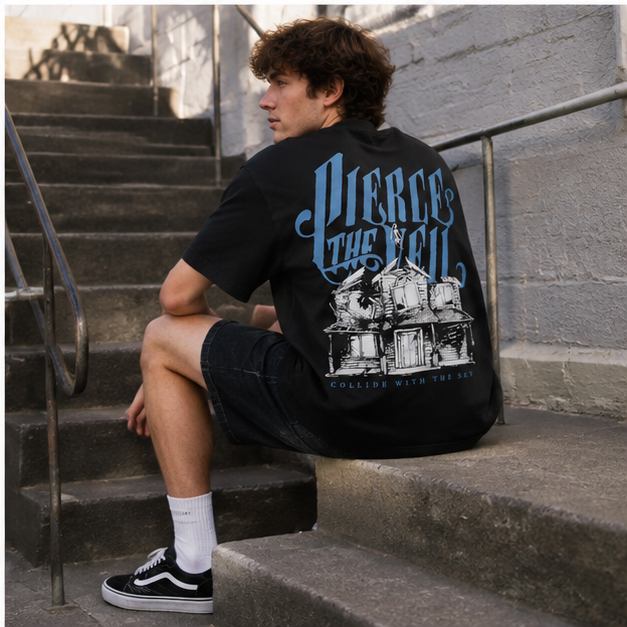 American-style distressed black short-sleeve T-shirt: 100% cotton, oversized fit, double-sided print—a casual tee for fans and collectors.